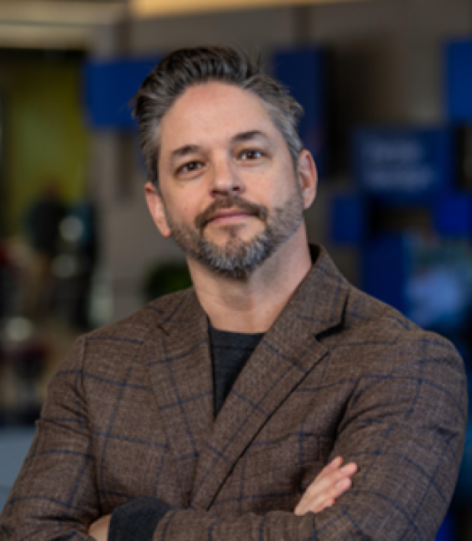 From Isolation to Inspiration: Unlocking Success in Distributed Project Teams